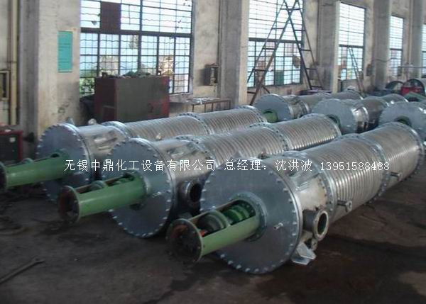 如何正確選購離心式刮板薄膜蒸發(fā)器？中鼎化工告訴您技巧。