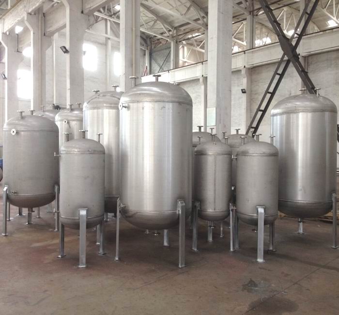 不銹鋼高位槽、真空緩沖罐、不銹鋼滴加罐、不銹鋼計量罐
